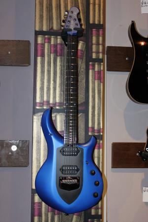 Musicman - John Petrucci Majesty 6 Siberian Saphire
