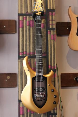 Musicman - John Petrucci Majesty 6 Goldmine
