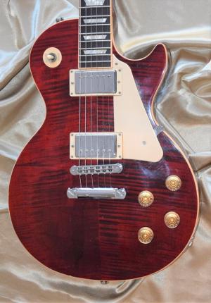 Gibson - LP TRADITIONAL PLUS WINE RED   année 2011 
