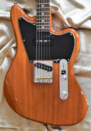 Fender - OFFSET MAHOGONY JAPAN  2018 
