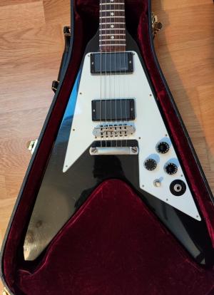 Gibson - FLYING V KIRK HAMMET AGED   année 2012 
