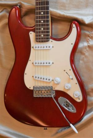 Fender - STRATOCASTER USA HIGHWAY ONE 
