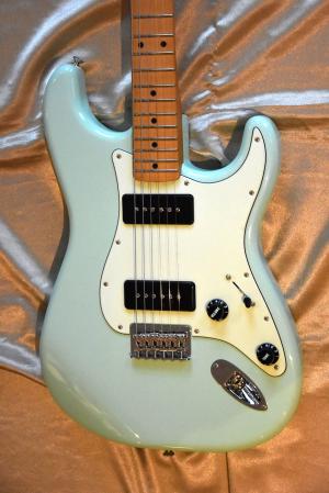 Fender - STRATOCASTER  NOVENTA P90  LIMITED EDITION année 2021  
