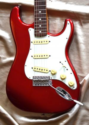 Fender - STRATOCASTER RI 62 CANDY APPLE RED  CIJ année 1994 
