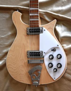 Rickenbacker - 620 MAPLEGLO   année 2008 
