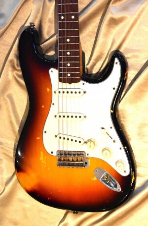 Fender - CUSTOM SHOP STRATOCASTER  R 1960  Vince CUNETTO  année 1997 
