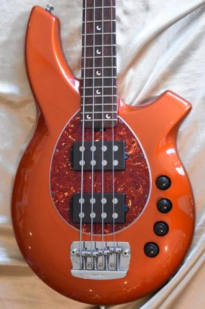 Musicman - BONGO HH RADIANCE RED année 2003 
