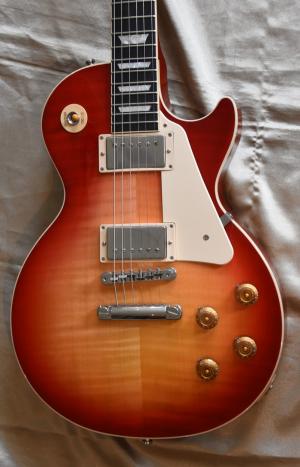 Gibson - Les Paul  Standard  cherry burst année 2022 
