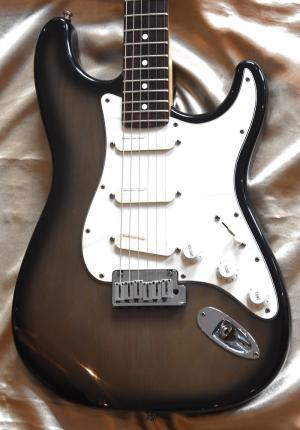 Fender - STRATOCASTER PLUS DELUXE YAMANO 1993 
