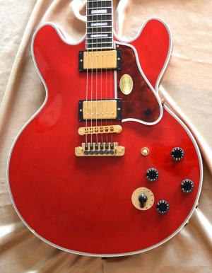 Gibson - ES 355  BB KING LUCILLE RED année 2001 
