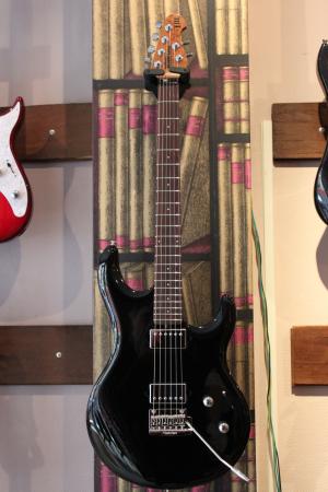 Musicman - Luke III HH Roasted Neck Black
