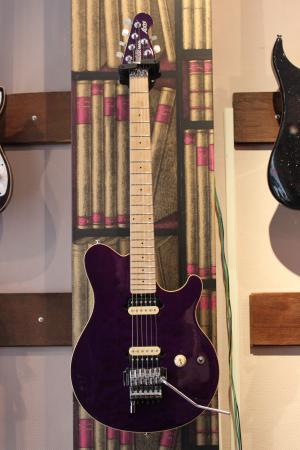 Musicman - Axis Vibrato Floyd Rose HH Translucent  Purple
