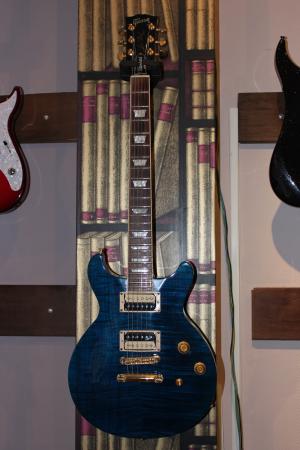 Gibson - standard dc Blue Diamond
