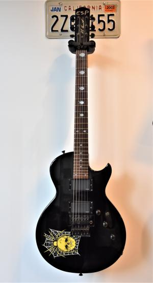 ESP CUSTOM SHOP - kh3 KIRK HAMMETT JAPAN  
