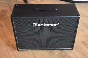 BLACKSTAR - BAFFLE 2X12 HTV 212 
