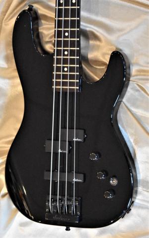 Charvel - Jackson 3B MIJ 1986 Gloss Black 
