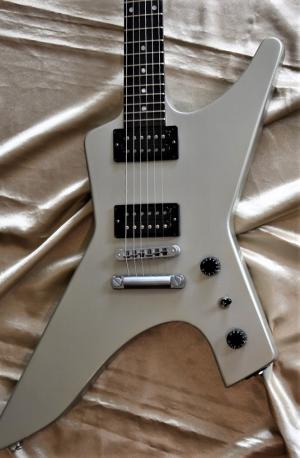 Gibson - SHARK FIN   limited edition  2009 
