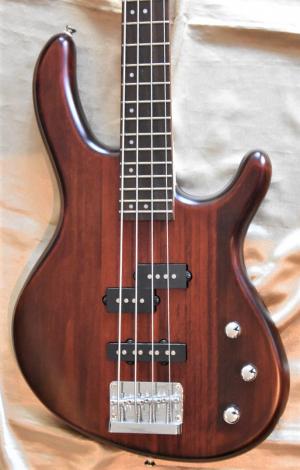 Cort - Bass Series -  
