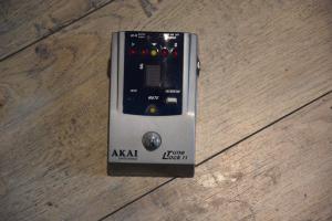 AKAI - TUNE LOCK T-01 
