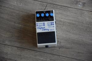 BOSS - DIGITAL DELAY DD-7 
