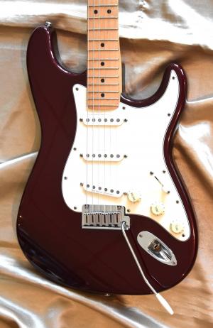 Fender - STRATOCASTER  AMERICAN SDT  MIDNIGHT WINE année 1993 
