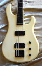 Gibson IV  BASS  PEARL WHITE anne 1987